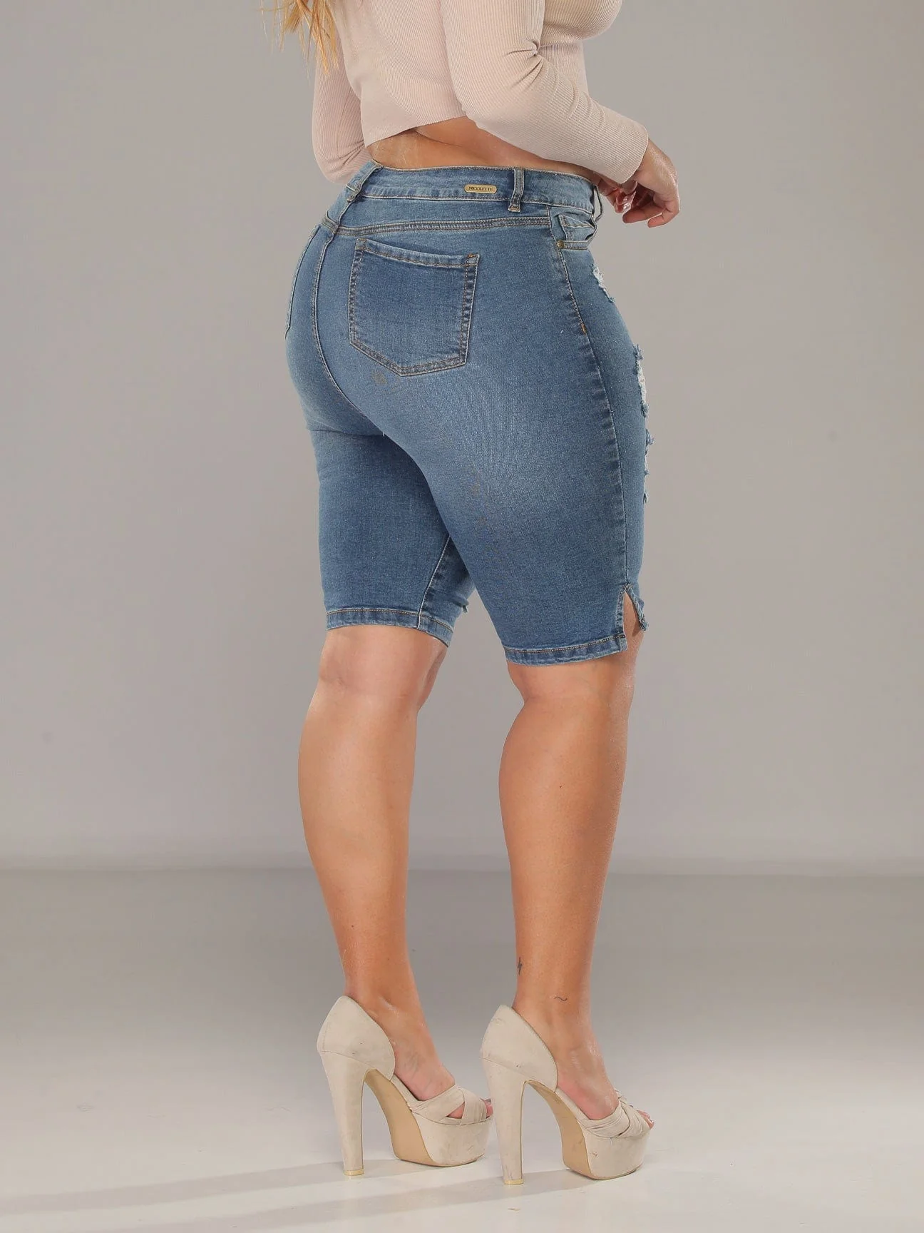 Stephanie Butt Lift Jean Capri 14179 - Image 11